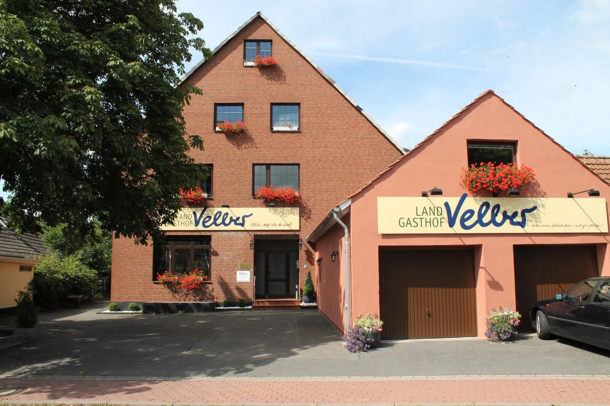 Smart Hostel by Landgasthof Velber 24h7d Seelze Exterior foto