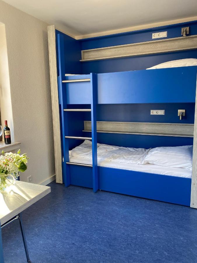 Smart Hostel by Landgasthof Velber 24h7d Seelze Exterior foto