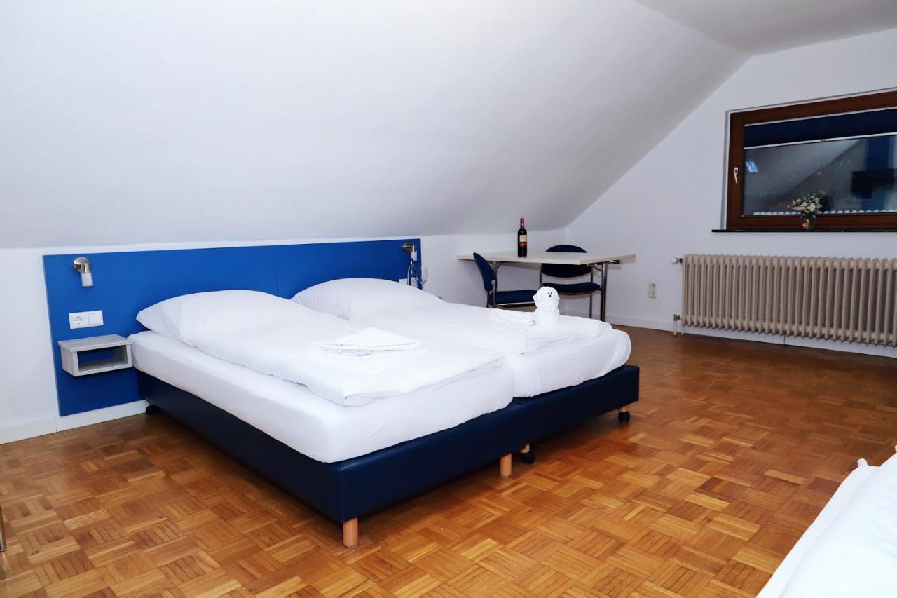 Smart Hostel by Landgasthof Velber 24h7d Seelze Exterior foto